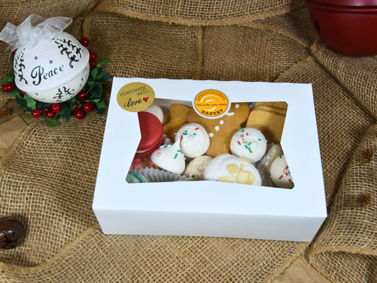 http://springhurstbakery.com/cdn/shop/files/BOX_european_christmas_cookies_maly_25_1200x900px.png?v=1702526174