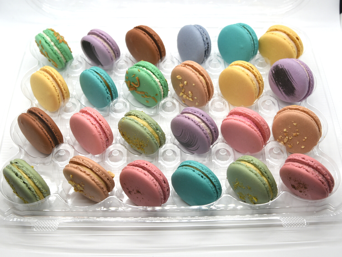 .BOX Surprise me! Macarons BOX 6 / 12 / 24 / 35 pcs.