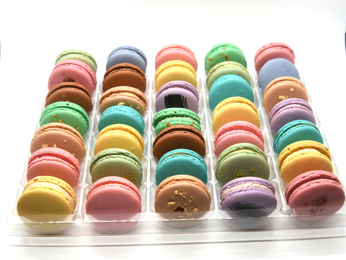 .BOX Surprise me! Macarons BOX 6 / 12 / 24 / 35 pcs.