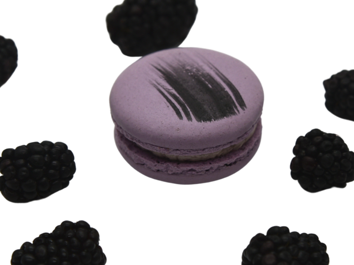 Blackberry_macaron