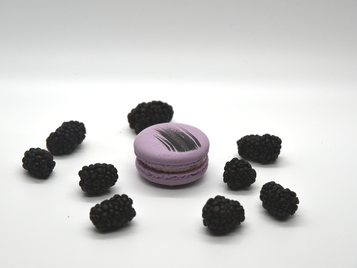 Blackberry_macaron