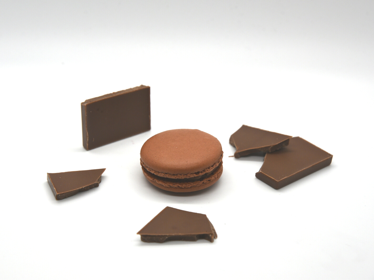 Macaron Milk CHocolate
