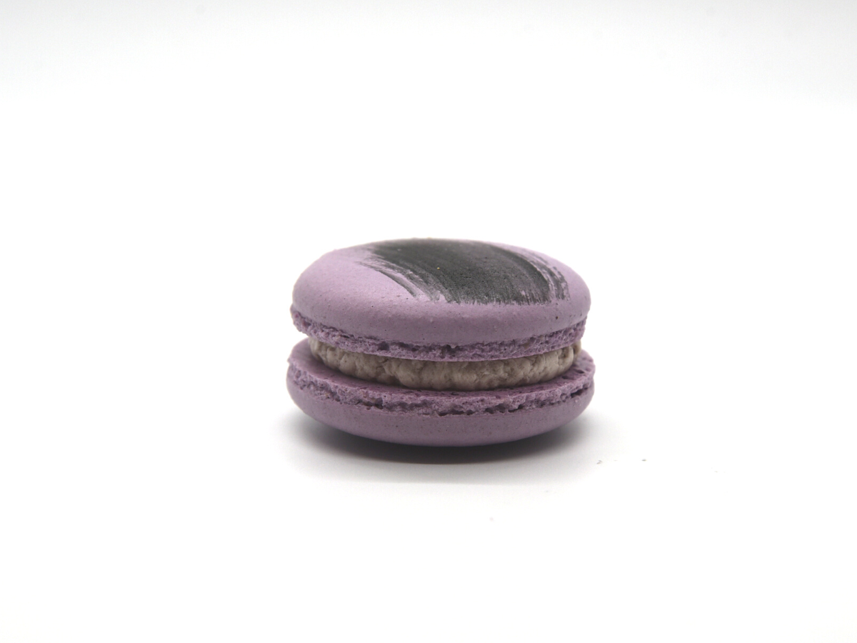 Blackberry_macaron