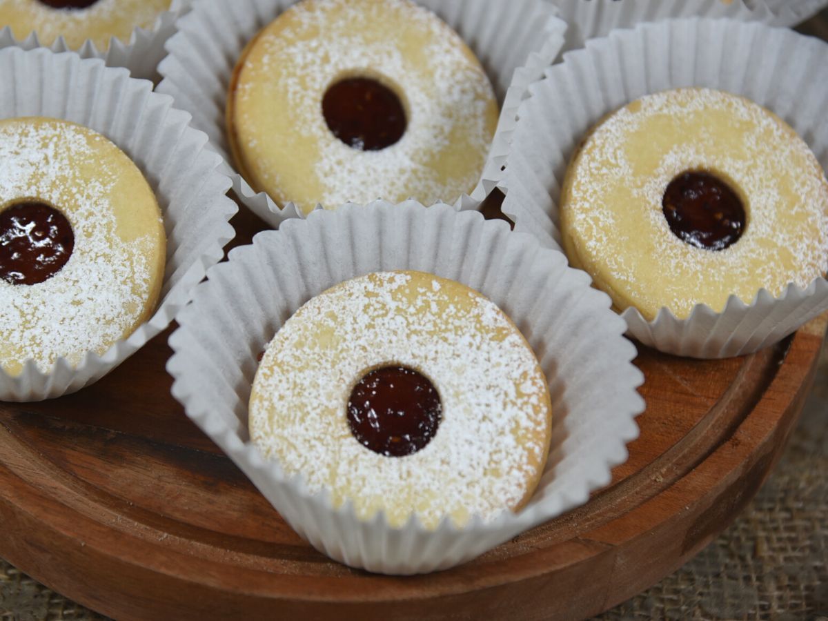 European cookies - Linzer Circle - VEGAN - Gluten Free Friendly