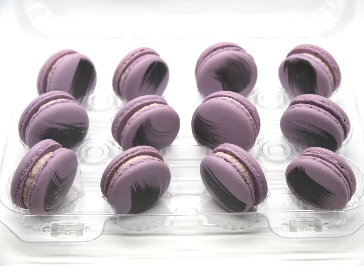 Blackberry_macaron 12 psc