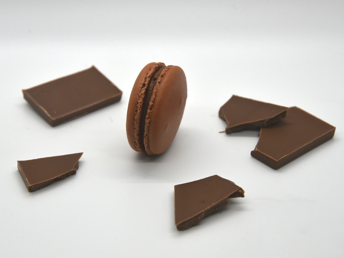 Macaron Milk CHocolate