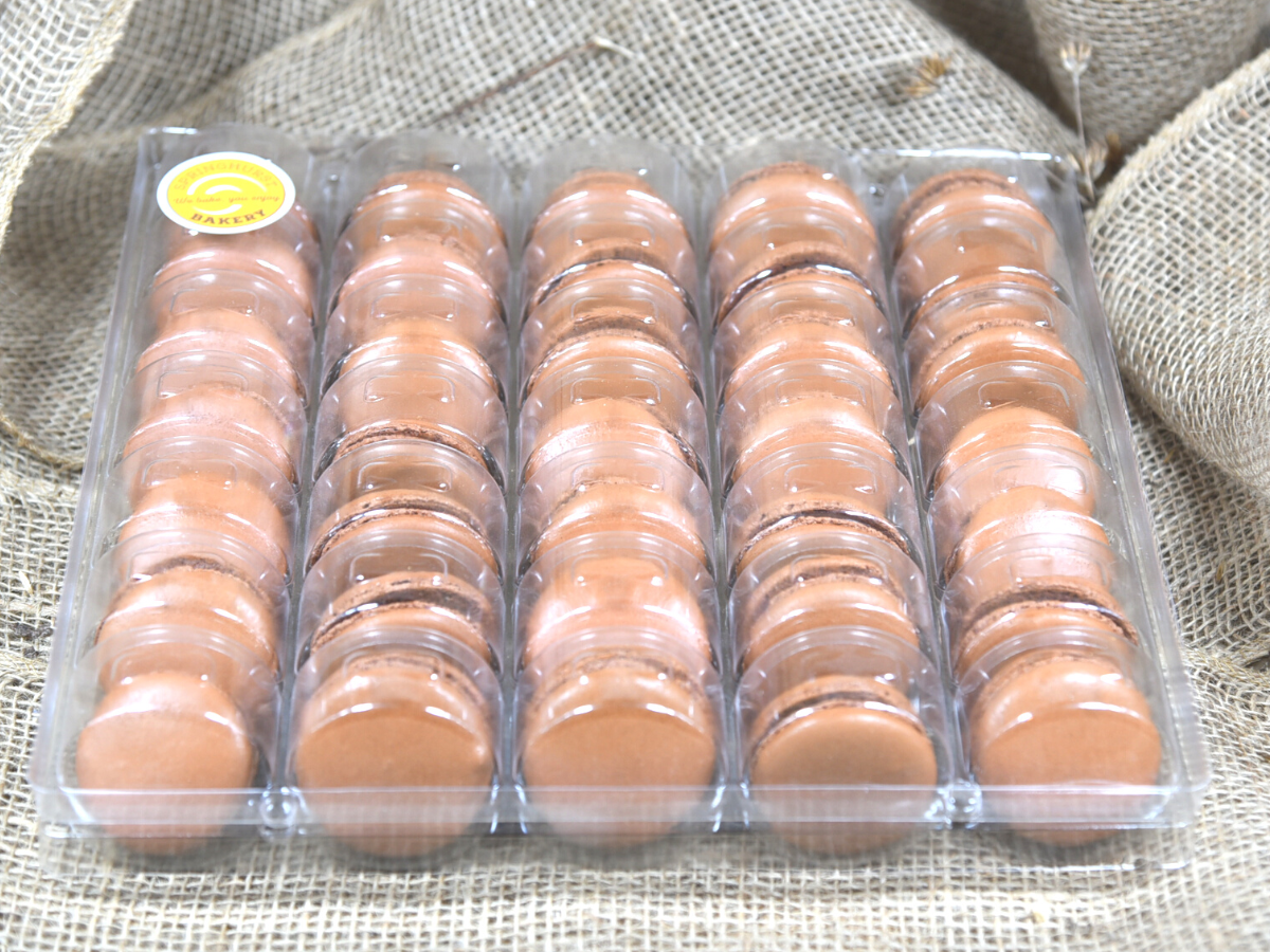 Macaron Milk CHocolate