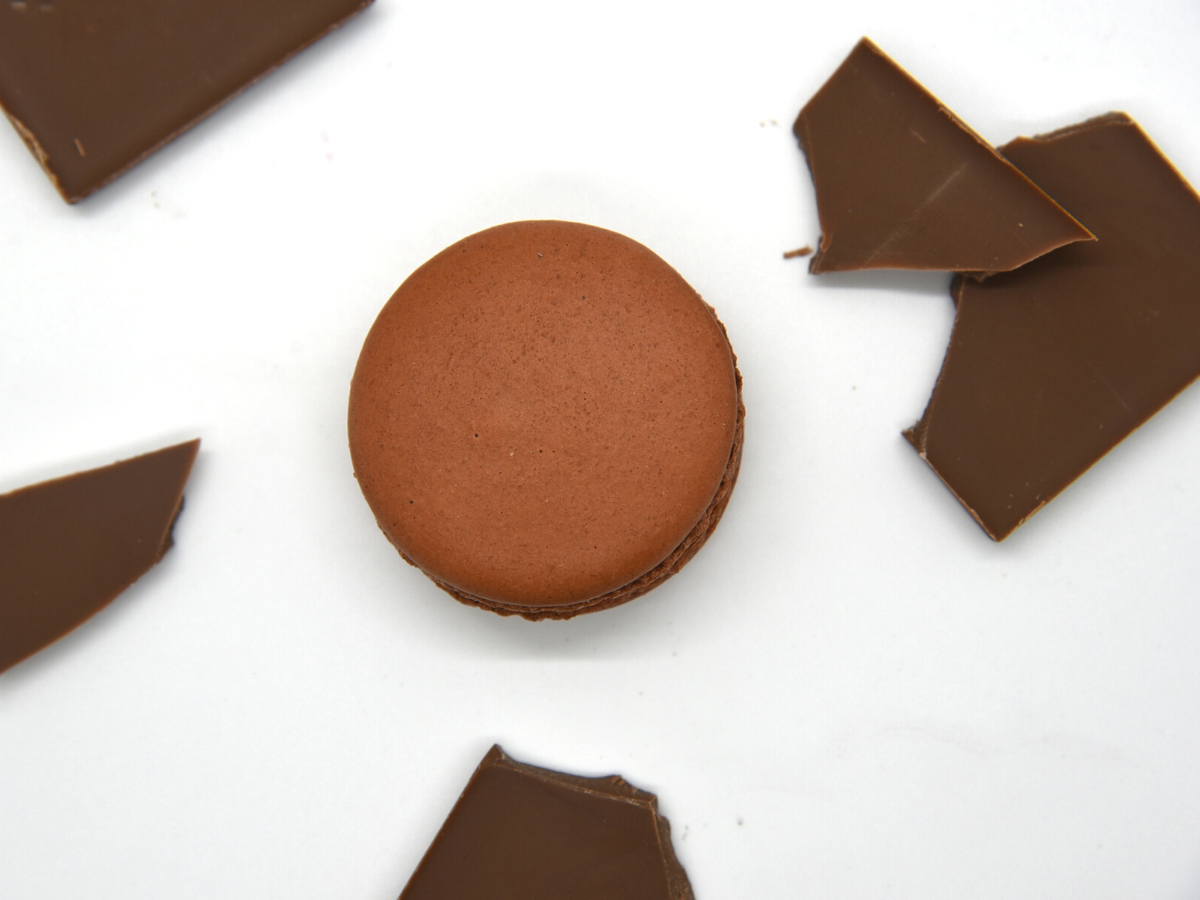 Macaron Milk CHocolate