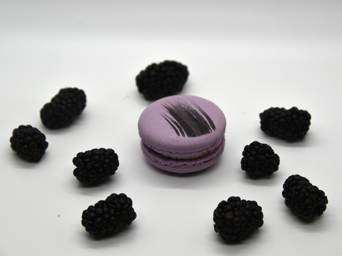 Blackberry_macaron