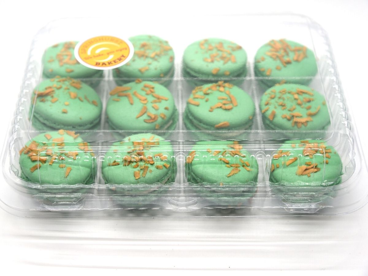 Macaron Caribbean Coconut