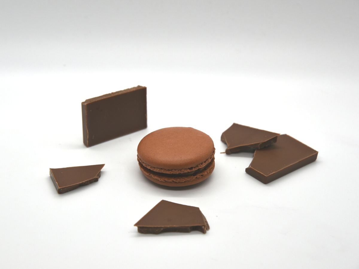 Macaron Milk CHocolate