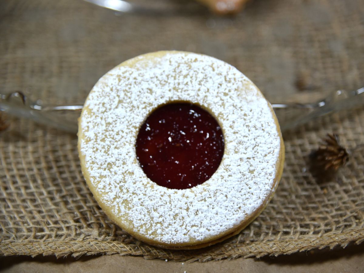 European cookies - Linzer Circle - VEGAN - Gluten Free Friendly