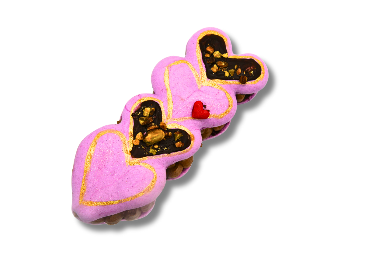 # 3. Valentine's Day  -  Éclair Macaron